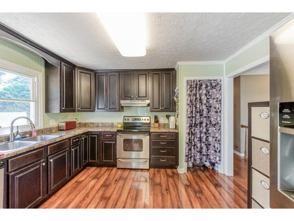500 Crestfield Road Bristol, TN 37620 - Photo 8 of 28 Photo 8