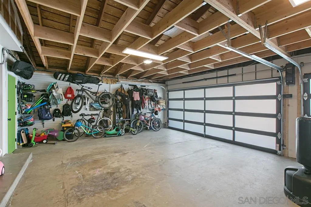 13637 Calais Drive Del Mar, CA 92014 - Photo 21 of 25 a view of empty room with garage