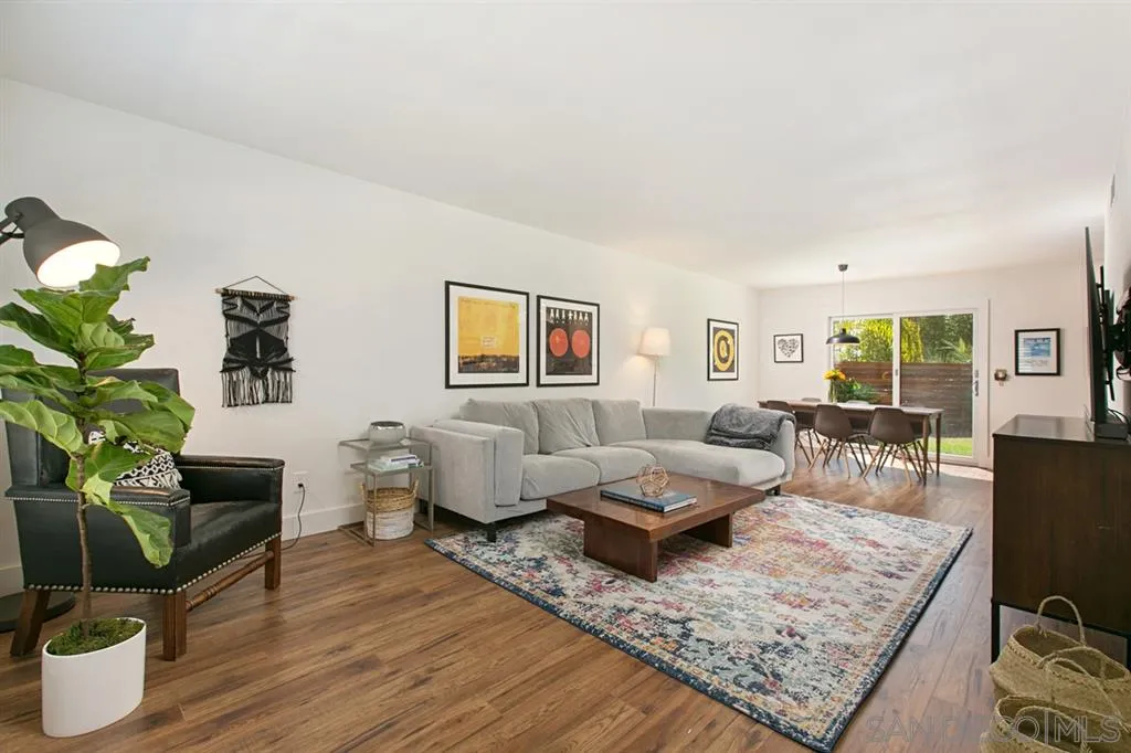 13637 Calais Drive Del Mar, CA 92014 - Photo 5 of 25 a living room with furniture and wooden floor