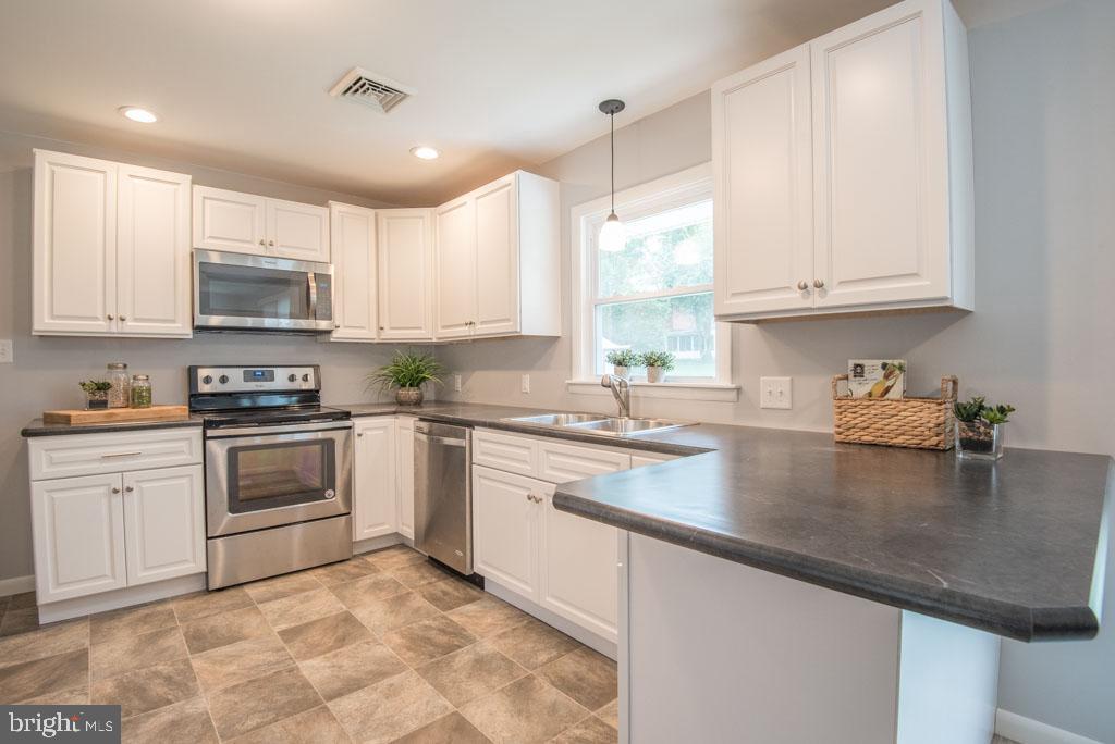1646 Ridgedale Drive Lancaster, PA 17601 - Photo 11 of 32 Gallery Image 11