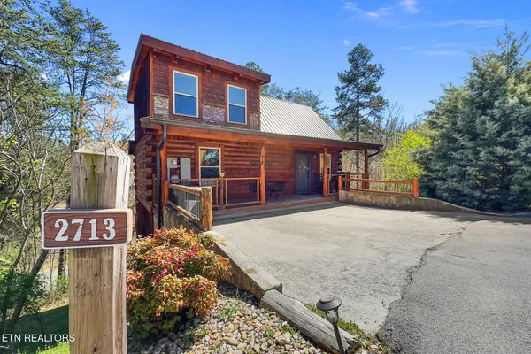 $729,900 | 2713 Alps Way, Pigeon Forge, TN 37863