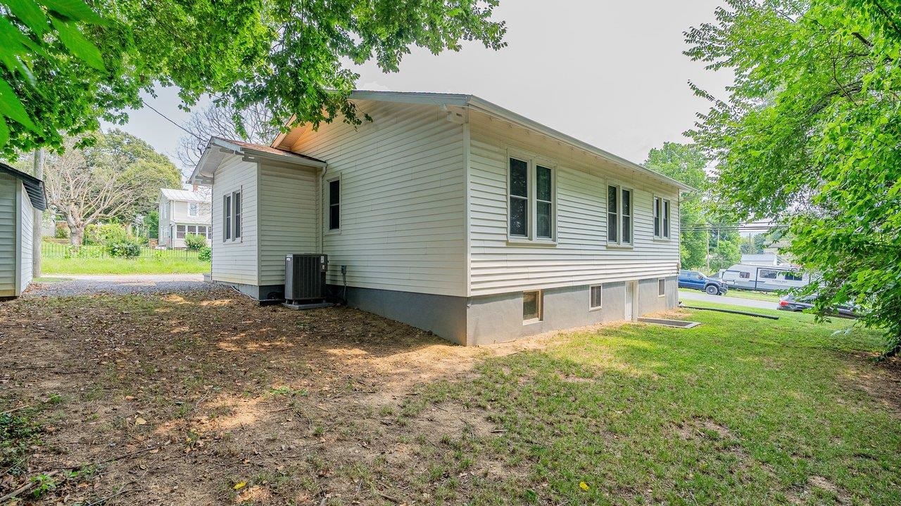 305 Virginia Avenue Shenandoah, VA 22849 - Photo 23 of 26