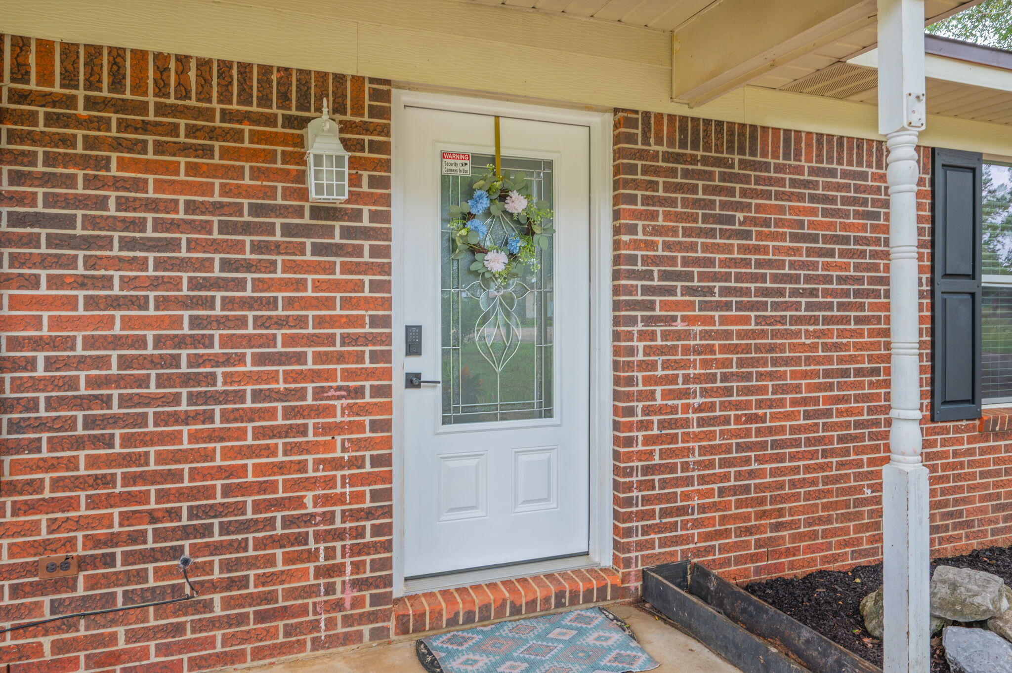 91 North Street DeFuniak Springs, FL 32433 - Photo 8 of 55 a view of a building