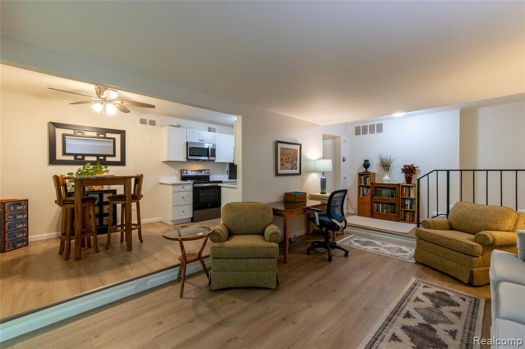 16591 Middlebelt Road, Unit 4 Livonia, MI 48154 - Photo 4 of 16