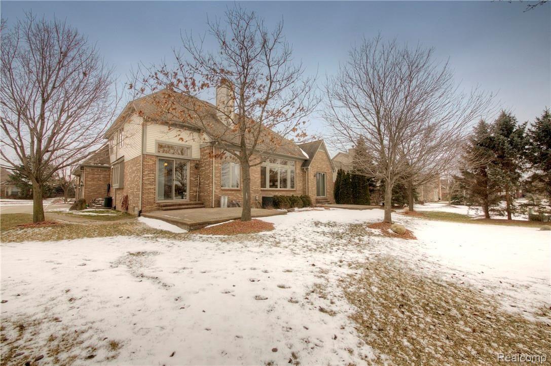 6797 Kennesaw Road Canton, MI 48187 - Photo 7 of 47 7 Back.jpg