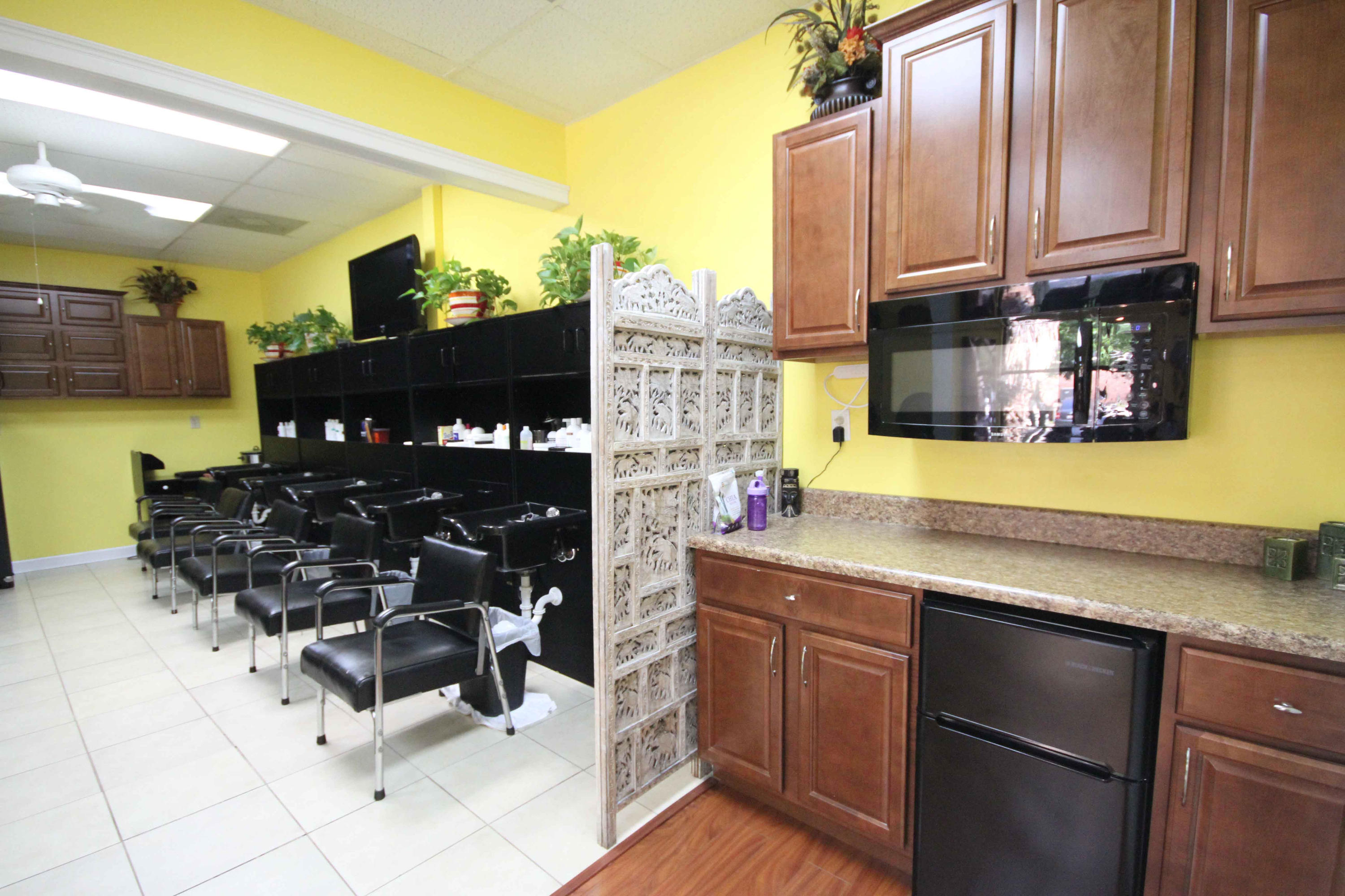148 Line Street Charleston, SC 29403 - Photo 3 of 10 s_commercialspaceA2