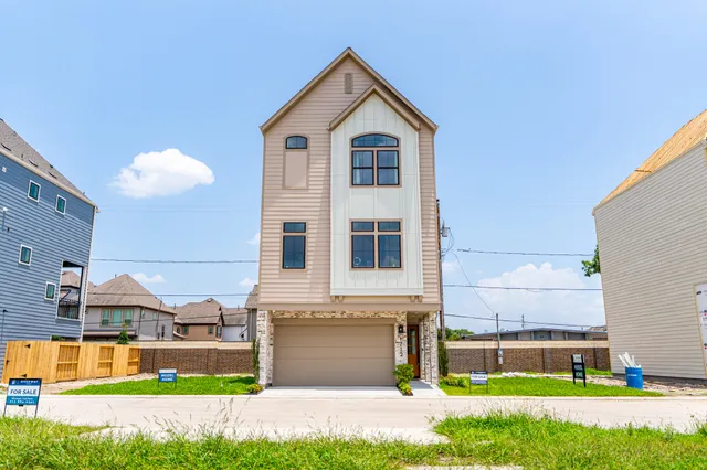 $689,999 | 1720 Sedola Lane, Houston, TX 77055
