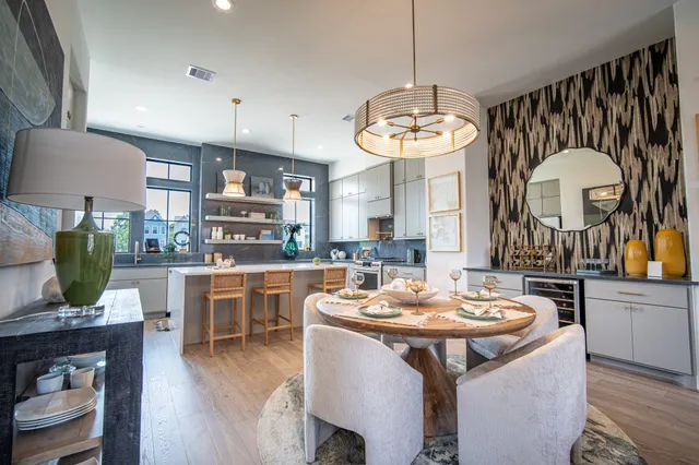 $689,999 | 1720 Sedola Lane, Houston, TX 77055