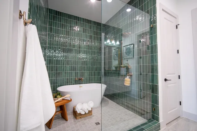 $689,999 | 1720 Sedola Lane, Houston, TX 77055