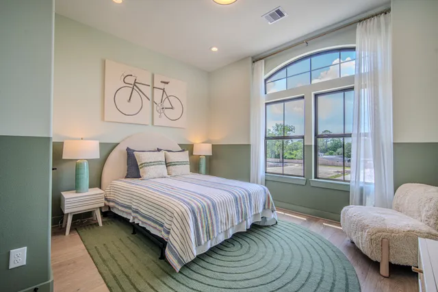 $689,999 | 1720 Sedola Lane, Houston, TX 77055