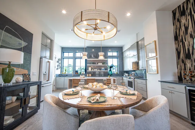 $689,999 | 1720 Sedola Lane, Houston, TX 77055