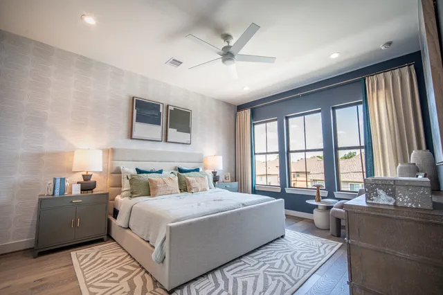 $689,999 | 1720 Sedola Lane, Houston, TX 77055