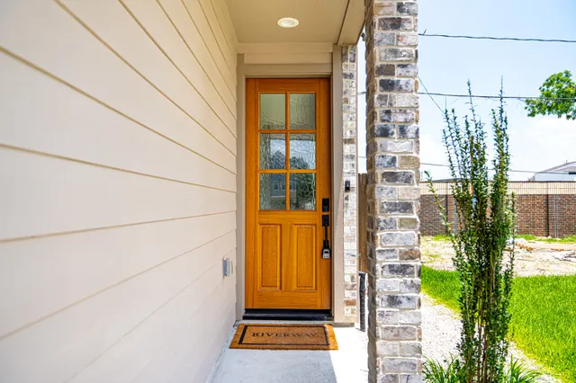 $689,999 | 1720 Sedola Lane, Houston, TX 77055