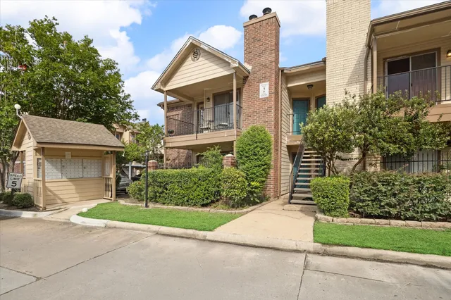 $109,900 | 2121 Hepburn Street, Unit 208, Houston, TX 77054