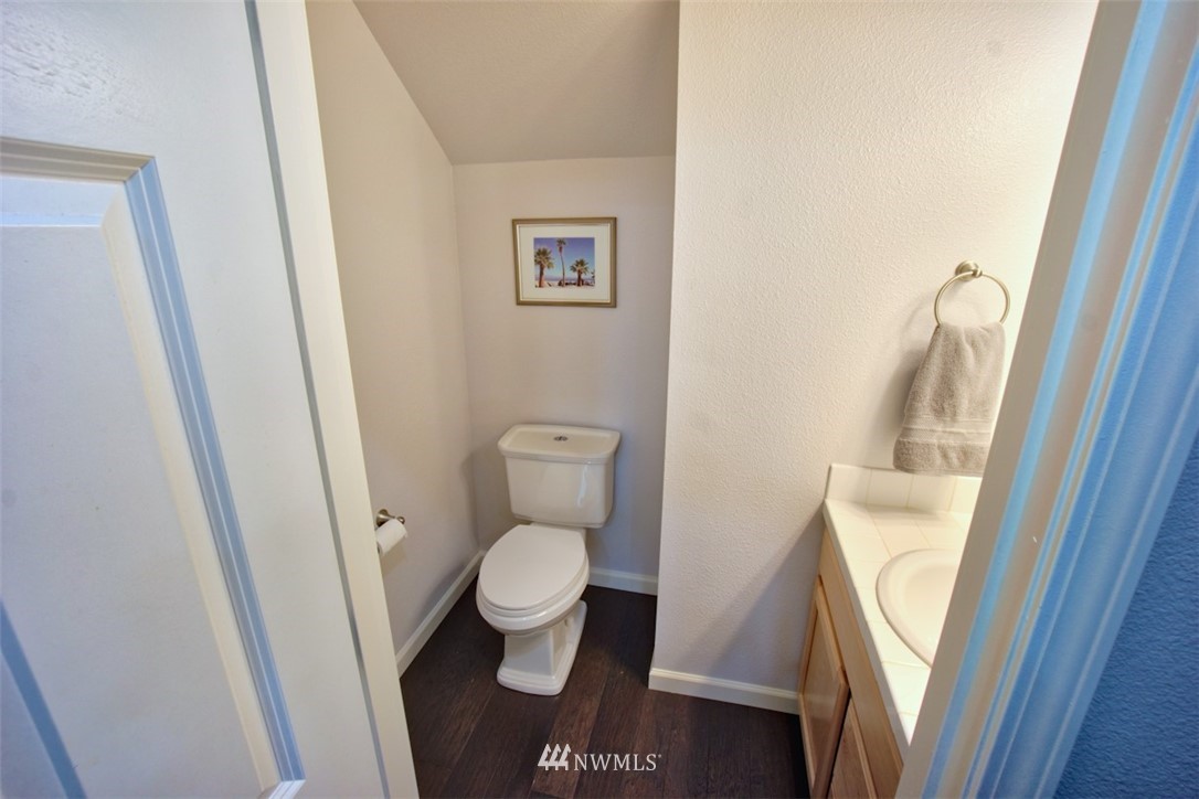 18911 108th Lane Southeast Renton, WA 98055 - Photo 7 of 14