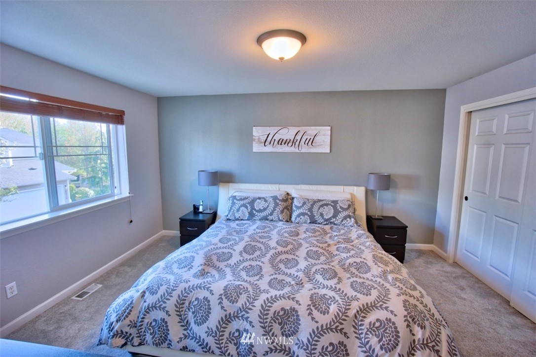 18911 108th Lane Southeast Renton, WA 98055 - Photo 8 of 14