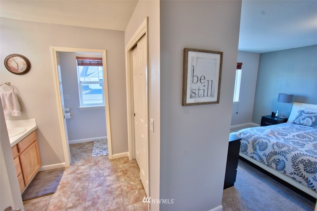 18911 108th Lane Southeast Renton, WA 98055 - Photo 10 of 14