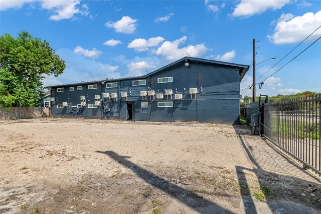 $1,250 | 4706 Yellowstone Boulevard, Unit 21, Houston, TX 77021