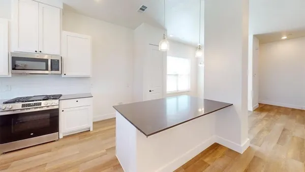 $2,625 | 217 Mule Deer Mews, Little Elm, TX 75068