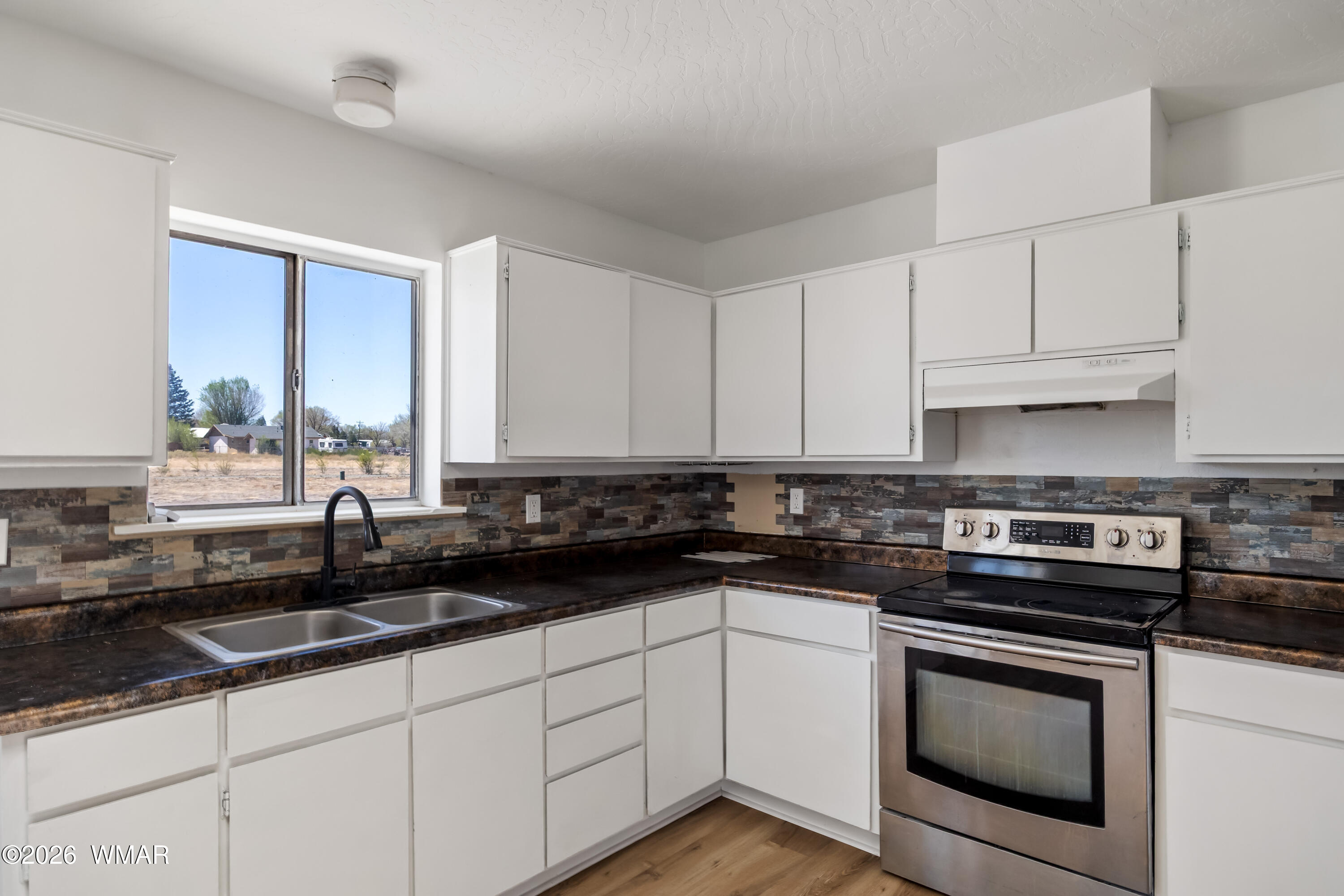 428 South El Cajon Circle Springerville, AZ 85938 - Photo 9 of 33 428SElCajonCir-Springerville-AZ-5