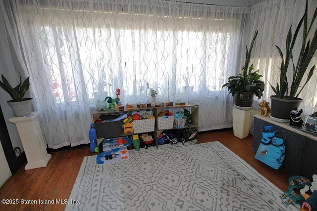 $850,000 | 233 Fisher Avenue | Tottenville