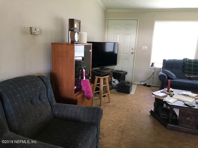 107 Georgetown Shortcut Road Crescent City, FL 32112 - Photo 6 of 41 Living Room 2