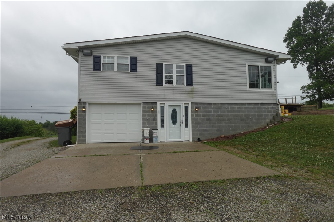 54837 High Ridge Road Bellaire, OH 43906 - Photo 4 of 33
