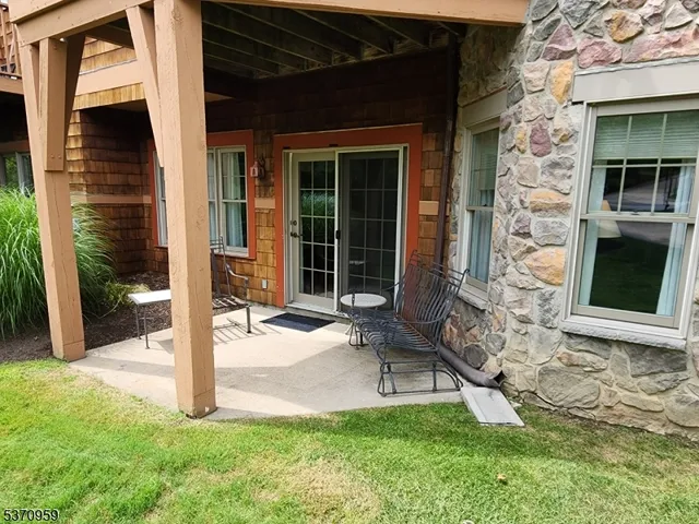 $424,900 | 4-21 Maple Crescent, Unit 11, Vernon, NJ 07462