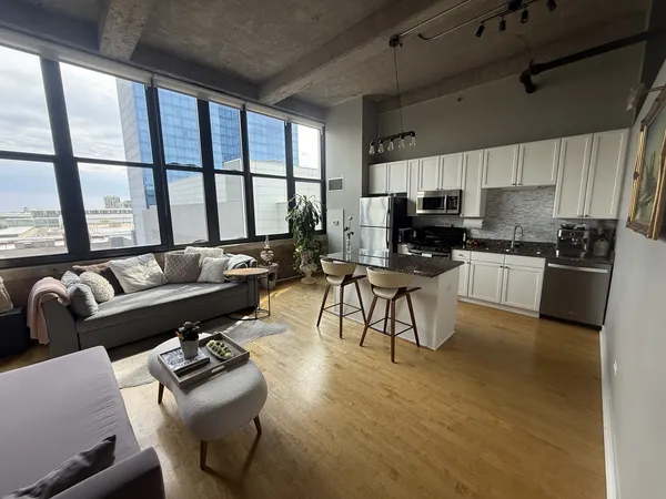 $2,100 | 320 East 21st Street, Unit 816, Chicago, IL 60616