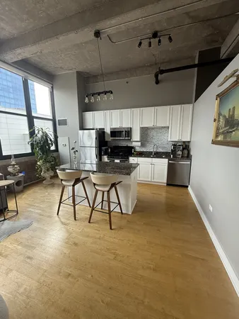$2,100 | 320 East 21st Street, Unit 816, Chicago, IL 60616