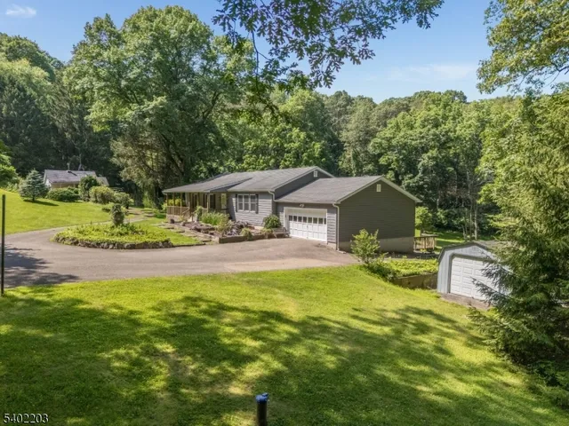 $879,000 | 20 South Polktown Road, Hampton, NJ 08827