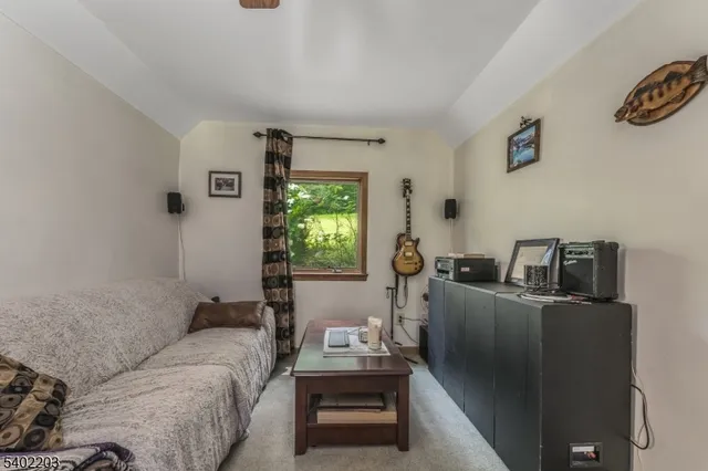 $879,000 | 20 South Polktown Road, Hampton, NJ 08827