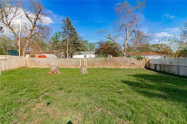 $309,000 | 1211 North Cedarcrest Drive, Independence, MO 64056