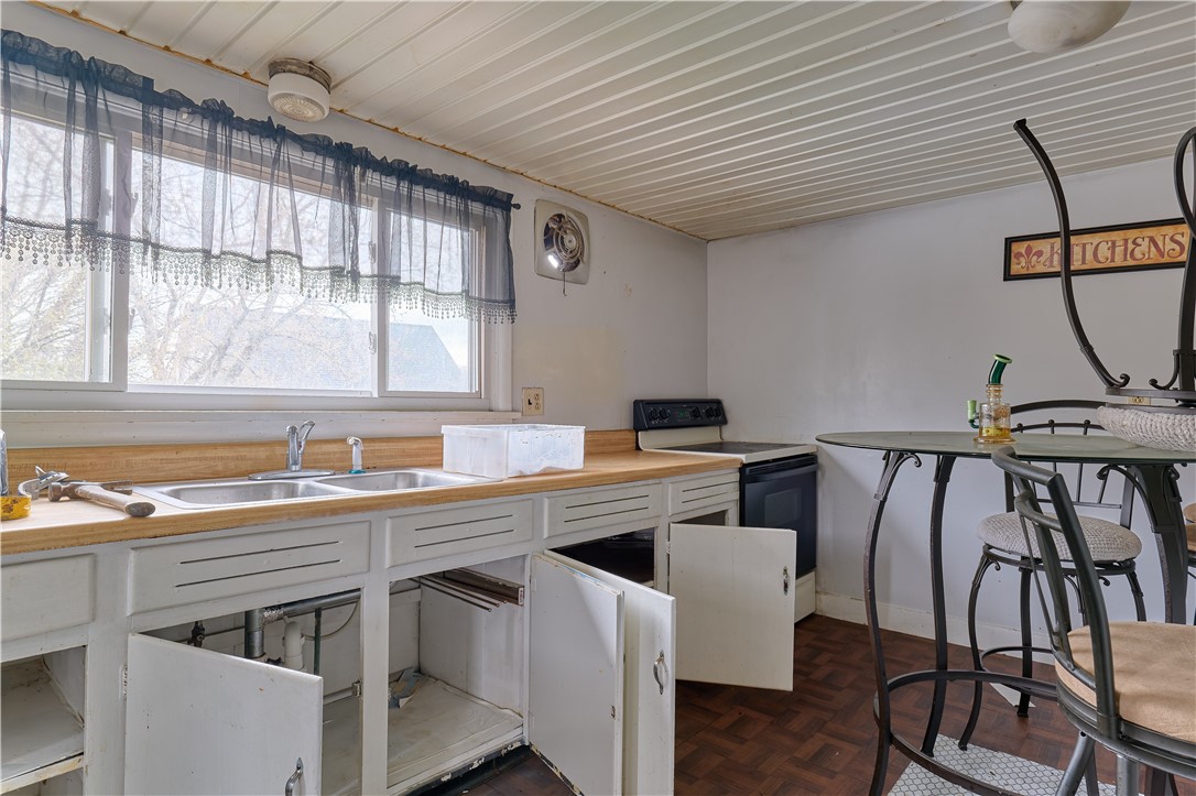 598 Ridge Road, Unit 2 Webster, NY 14580 - Photo 16 of 32 Upper Level Kitchen