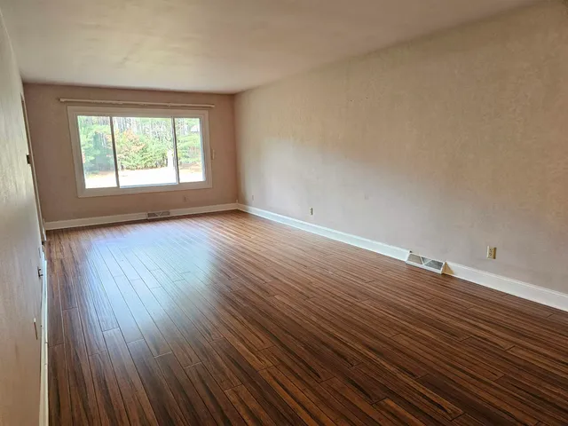 $329,000 | N2071 Mary Jane Circle, Waupaca, WI 54981