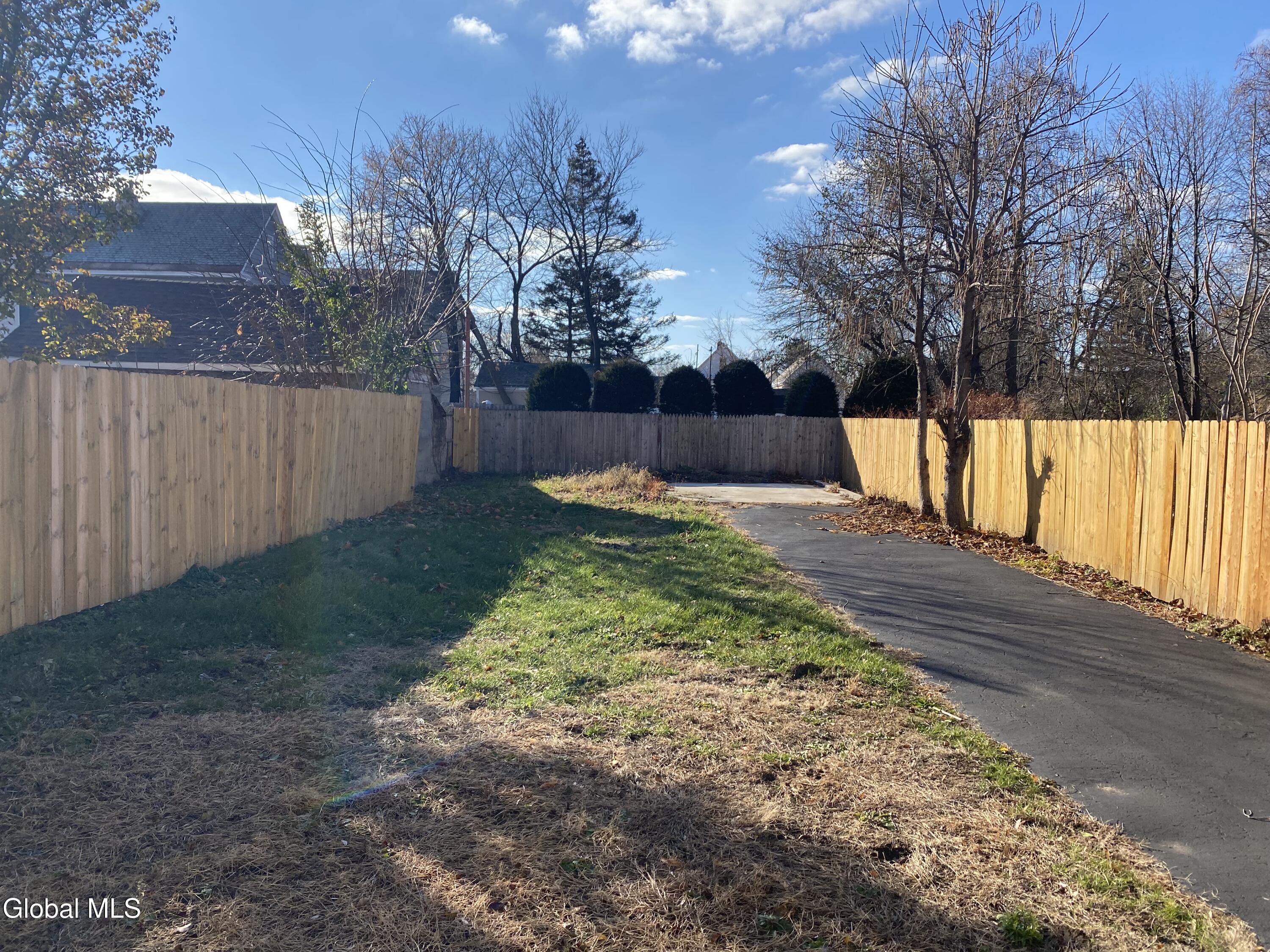 1084 Webster Street Schenectady, NY 12303 - Photo 7 of 28 IMG_3660