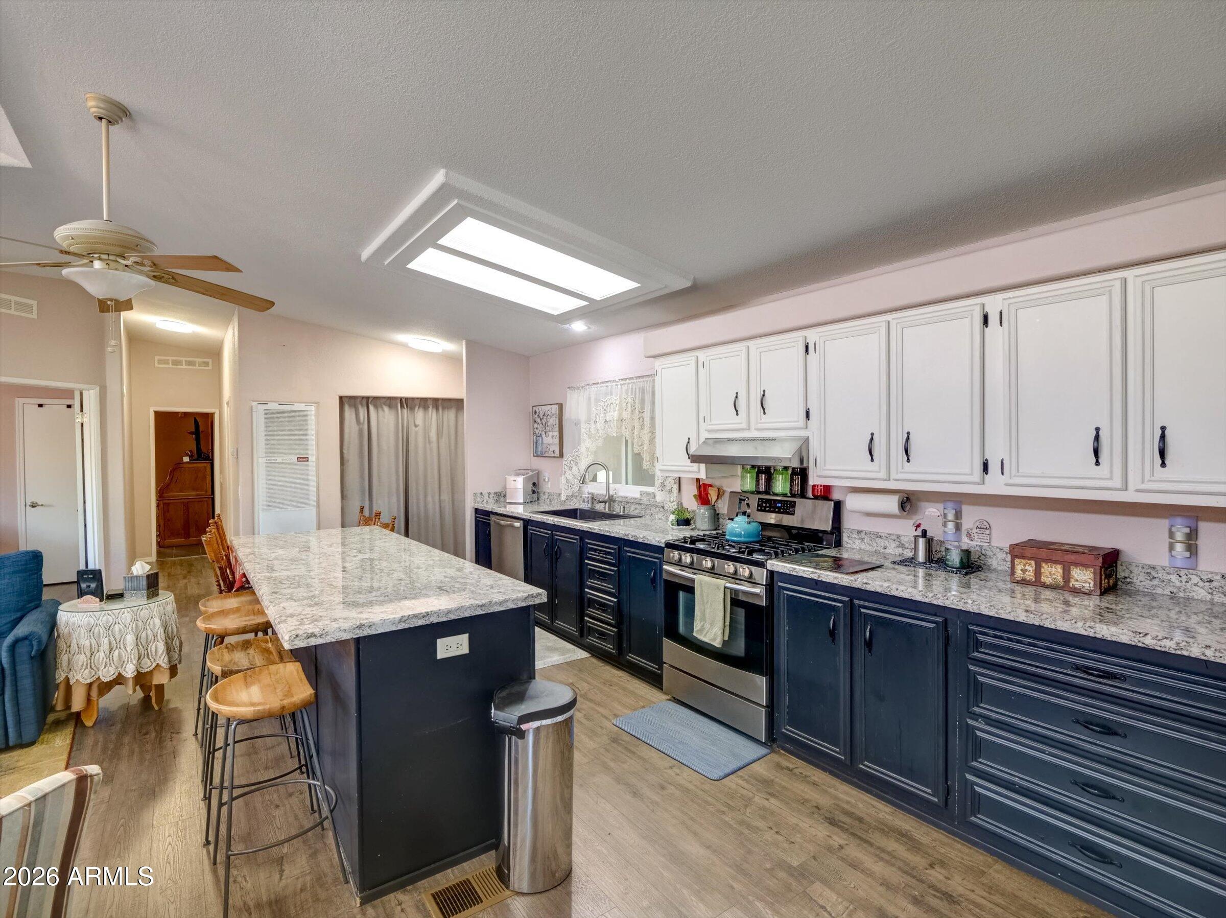 3901 East Pinnacle Peak Road, Unit 250 Phoenix, AZ 85050 - Photo 2 of 24 Kitchen