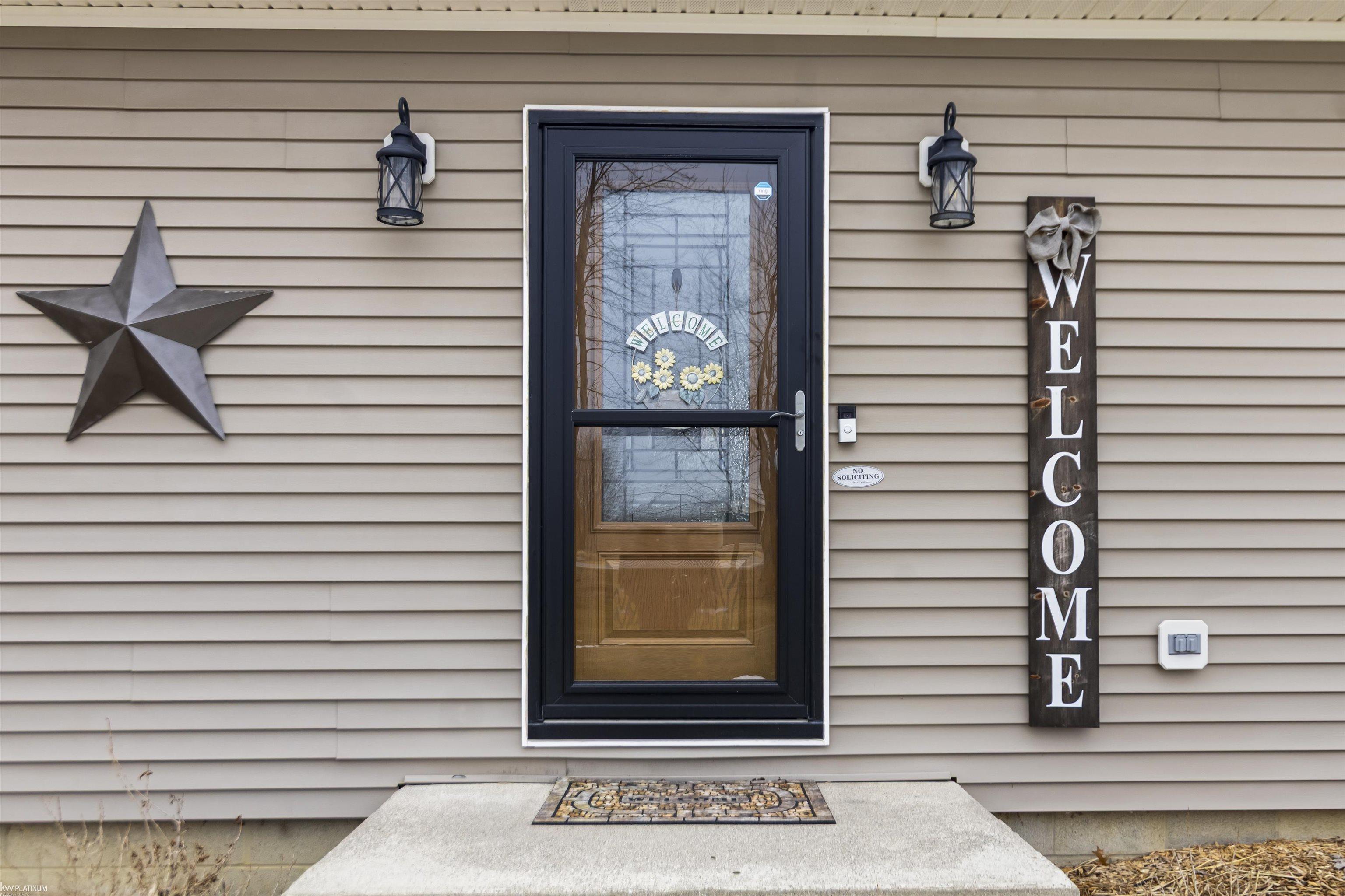 2030 Palms Road Columbus, MI 48063 - Photo 4 of 44