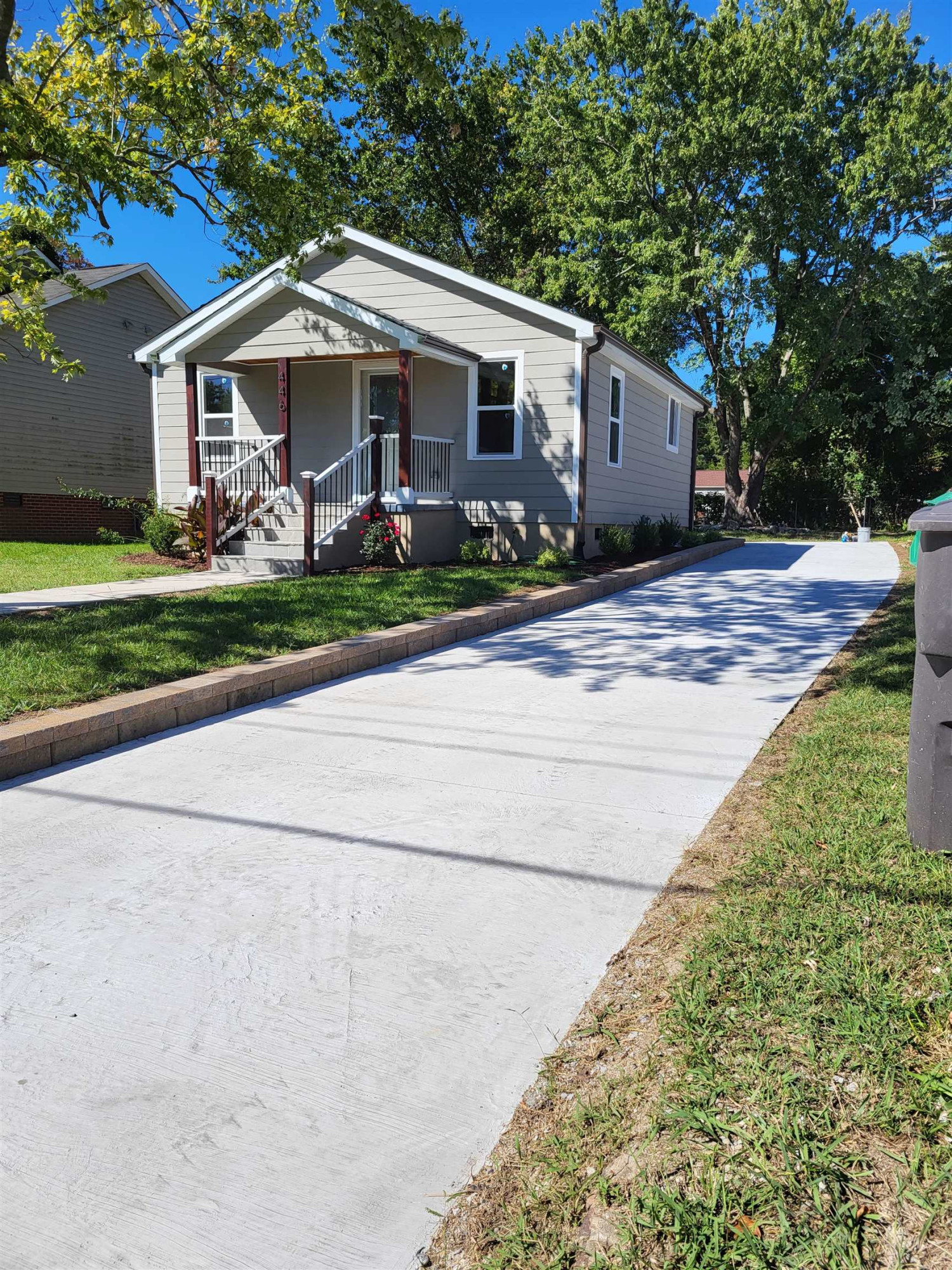 446 Meredith Street High Point, NC 27260 - Photo 3 of 11 Exterior front Driveway