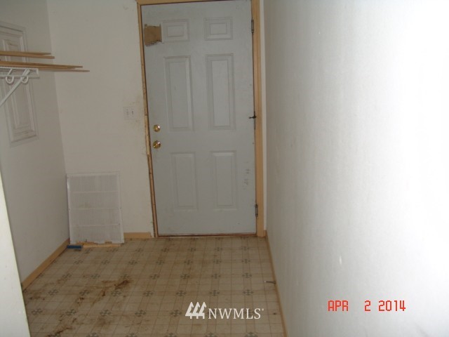 3760 Southwest Lake Helena Road Port Orchard, WA 98367 - Photo 7 of 10 Gallery Image 7