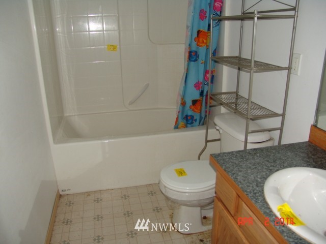 3760 Southwest Lake Helena Road Port Orchard, WA 98367 - Photo 8 of 10 Gallery Image 8