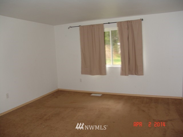 3760 Southwest Lake Helena Road Port Orchard, WA 98367 - Photo 9 of 10 Gallery Image 9