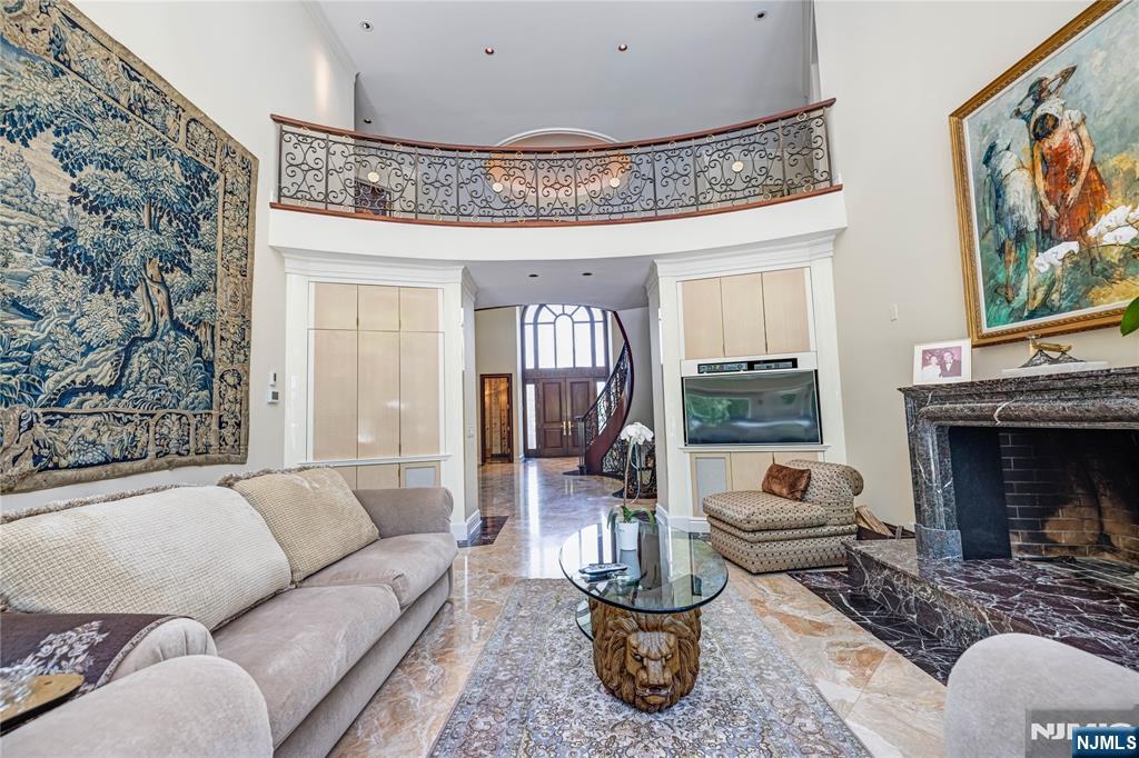 67 Adams Drive Cresskill, NJ 07626 - Photo 6 of 48