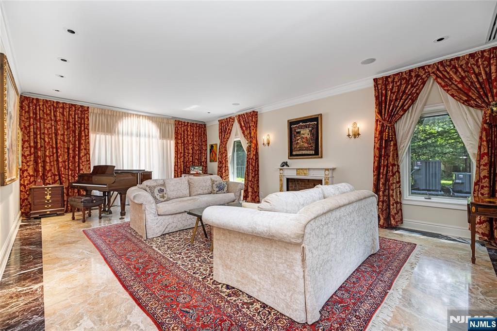 67 Adams Drive Cresskill, NJ 07626 - Photo 7 of 48