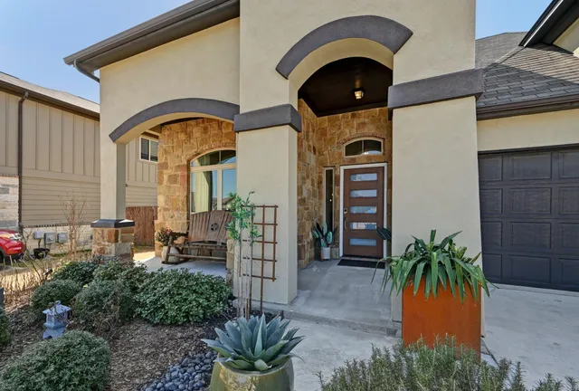 $550,000 | 13536 Larrys Lane, Manchaca, TX 78652