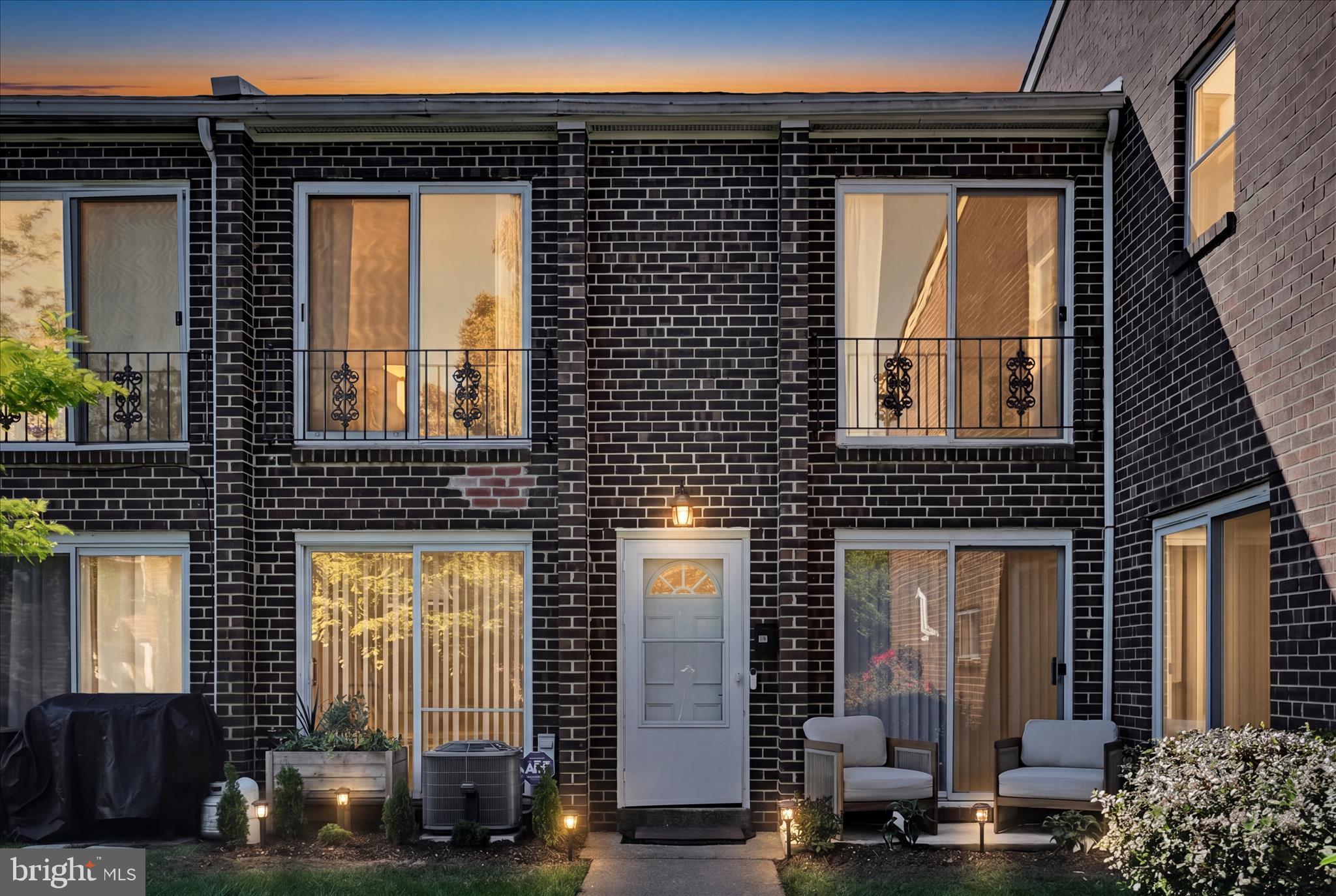 9001 Ridge Avenue, Unit 23 Philadelphia, PA 19128 - Photo 3 of 32 Virtual Twilight