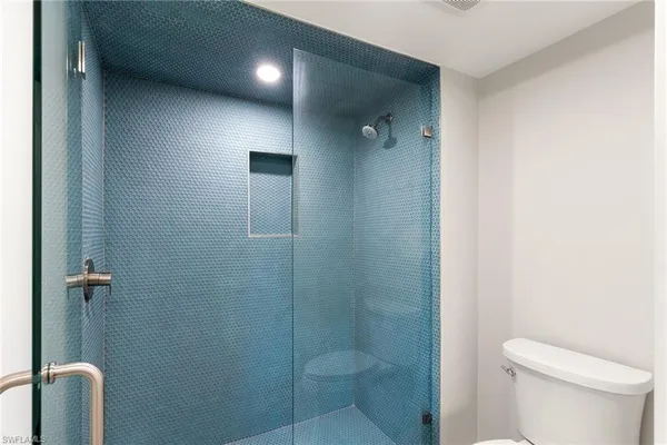 $899,900 | 2850 Gulf Shore Boulevard North, Unit 106, Naples, FL 34103