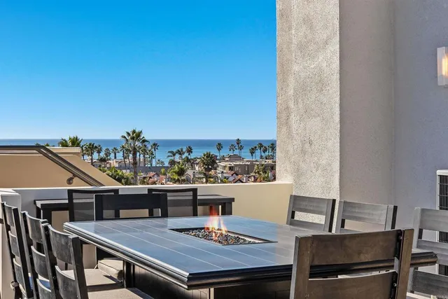 $1,230,000 | 401 North Coast Highway, Unit 301, Oceanside, CA 92054