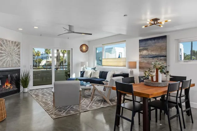 $1,230,000 | 401 North Coast Highway, Unit 301, Oceanside, CA 92054