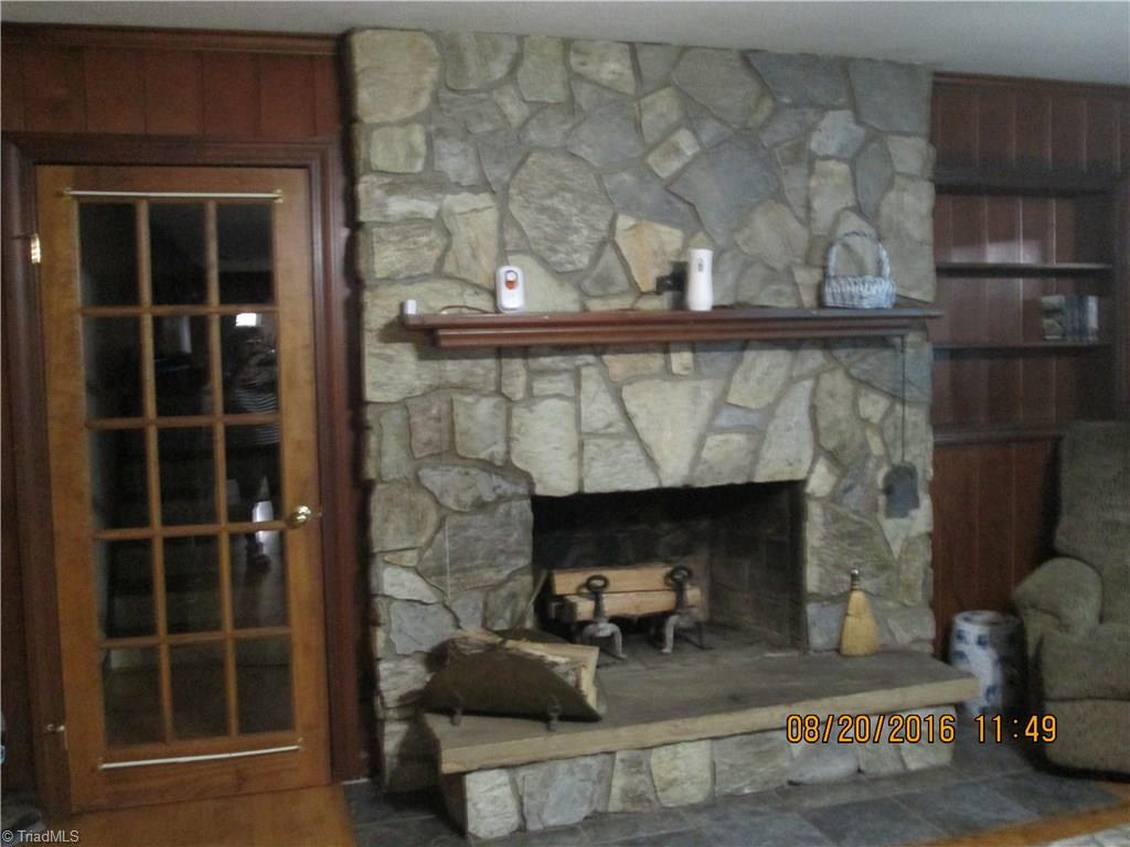 201 Lee Parks Road Lexington, NC 27292 - Photo 4 of 24 Gallery Image 4